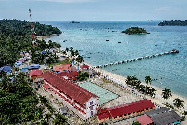 Johor polls Islanders see better telecoms as key to daily life Johor polls: Islanders see better telecoms as key to daily life