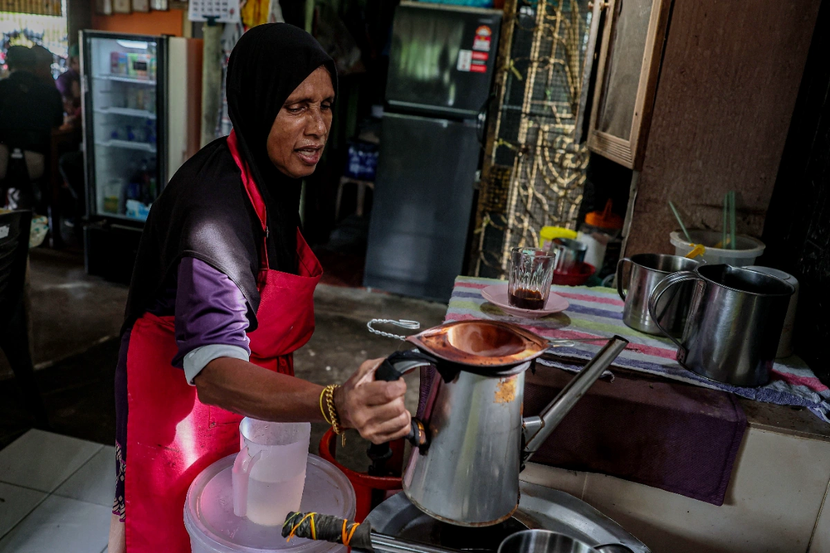 Johor polls campaign brings economic windfall to traders Johor polls campaign brings economic windfall to traders