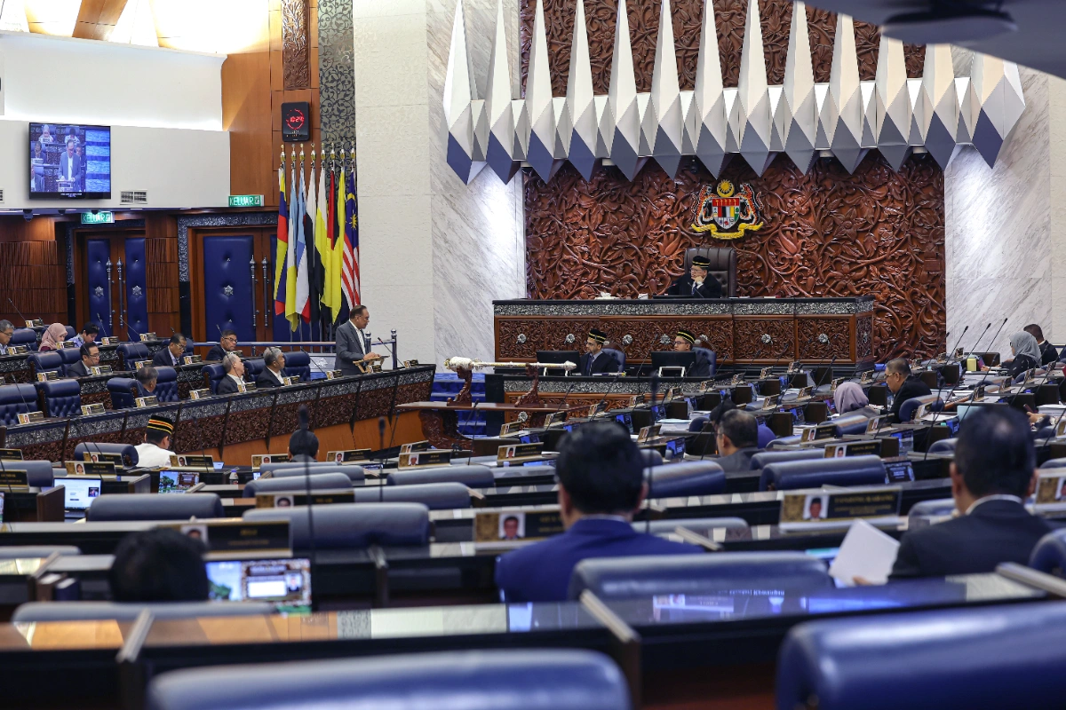 Dewan Rakyat passes Cybercrime Bill replacing 1997 Computer Crimes Act Dewan Rakyat passes Cybercrime Bill replacing 1997 Computer Crimes Act