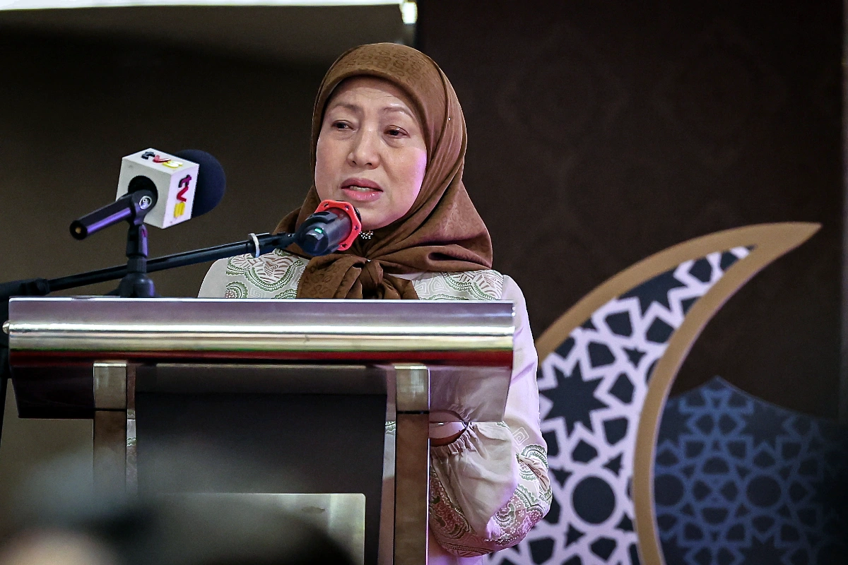 Malaysia reviews Child Act 2001 after UNCRC recommendations Malaysia reviews Child Act 2001 after UNCRC recommendations