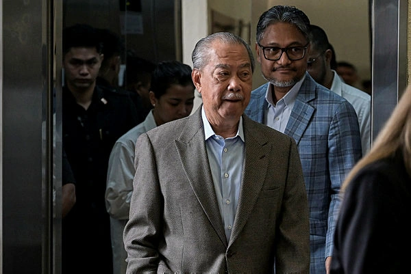 Muhyiddin trial hears RM24.4 million paid for Felda road project