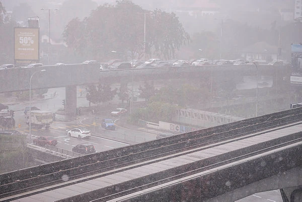 METMalaysia (2) Thunderstorms and heavy rain hit several states until 5pm