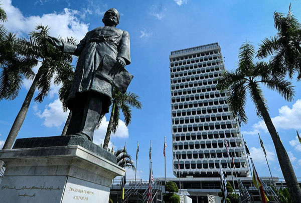 Malaysia-Thailand BEZ and Hormuz crisis to dominate parliament Malaysia-Thailand BEZ and Hormuz crisis to dominate parliament
