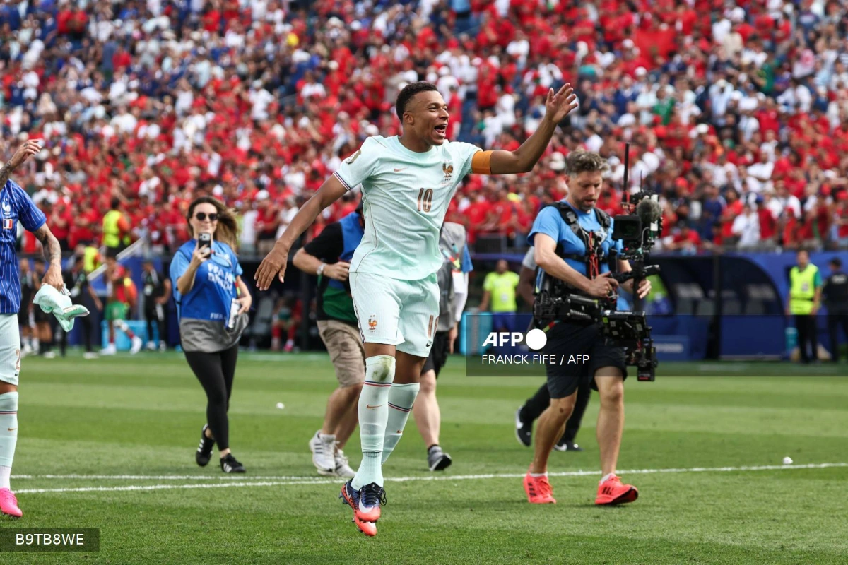 Mbappe scores again as France beat Morocco to reach semi-finals