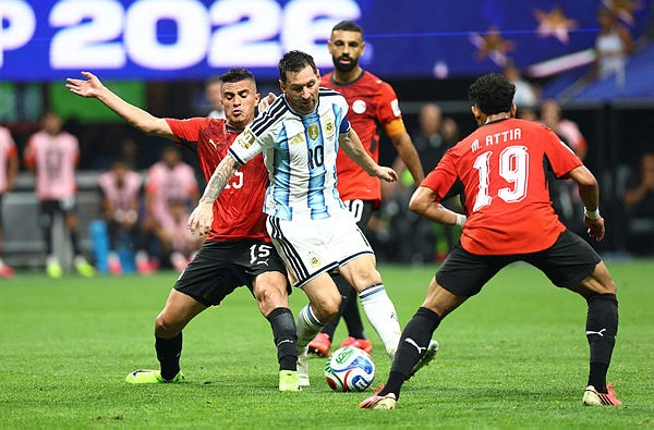 Messi leads Argentina to stunning 3-2 comeback win over Egypt Messi leads Argentina to stunning 3-2 comeback win over Egypt