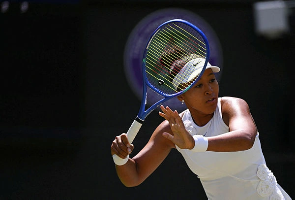 Naomi Osaka reaches Wimbledon last 16 for first time Naomi Osaka reaches Wimbledon last 16 for first time