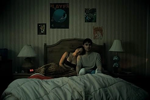 Obsession (Review): Romance fantasy turns into flesh-ripping nightmare