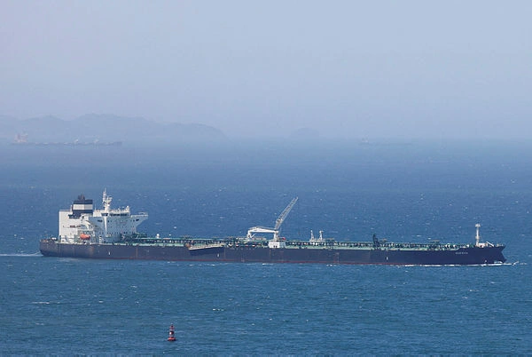 Oil tanker attacks in Strait of Hormuz push crude higher Oil tanker attacks in Strait of Hormuz push crude higher
