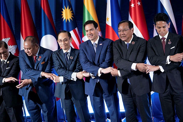 PHILIPPINES-ASEAN Allowing Iran control of Hormuz 'dangerous precedent', Rubio tells ASEAN