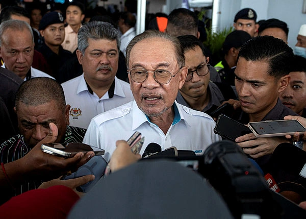 PK33_19072026_ANWAR_MADANI Anwar sees no inital wrongdoing in KWAP’s eFishery investment, backs full MACC probe