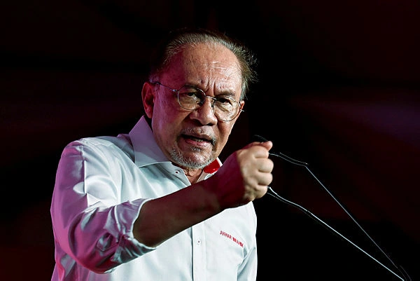 PM Anwar yet to be briefed on four Melaka DAP reps who quit state govt PM Anwar yet to be briefed on four Melaka DAP reps who quit state govt