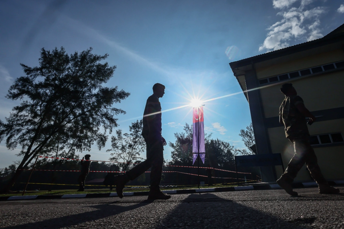 Clear skies mark start of Johor polls early voting Clear skies mark start of Johor polls early voting