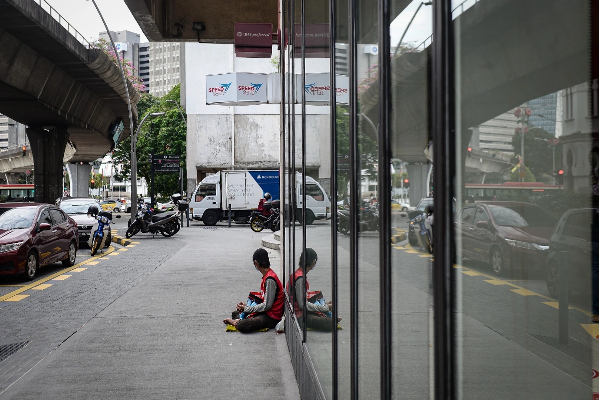 Police intensify crackdown on begging syndicates in KL Police intensify crackdown on begging syndicates in KL
