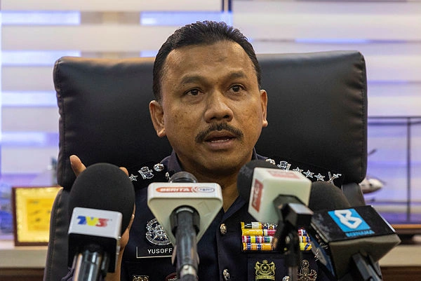 Police monitor founders flaunting wealth for money laundering probes