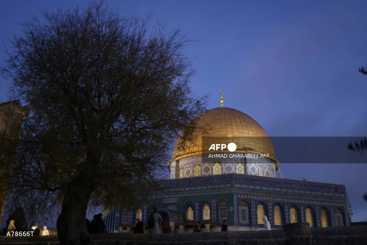 Religious affairs minister condemns Al-Aqsa mosque storming (1) Religious affairs minister condemns Al-Aqsa mosque storming