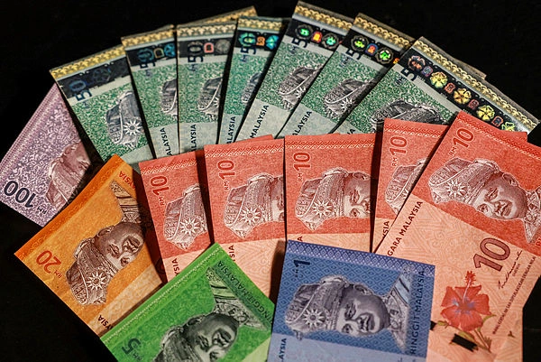 Ringgit opens higher against the US dollar amid West Asia tensions