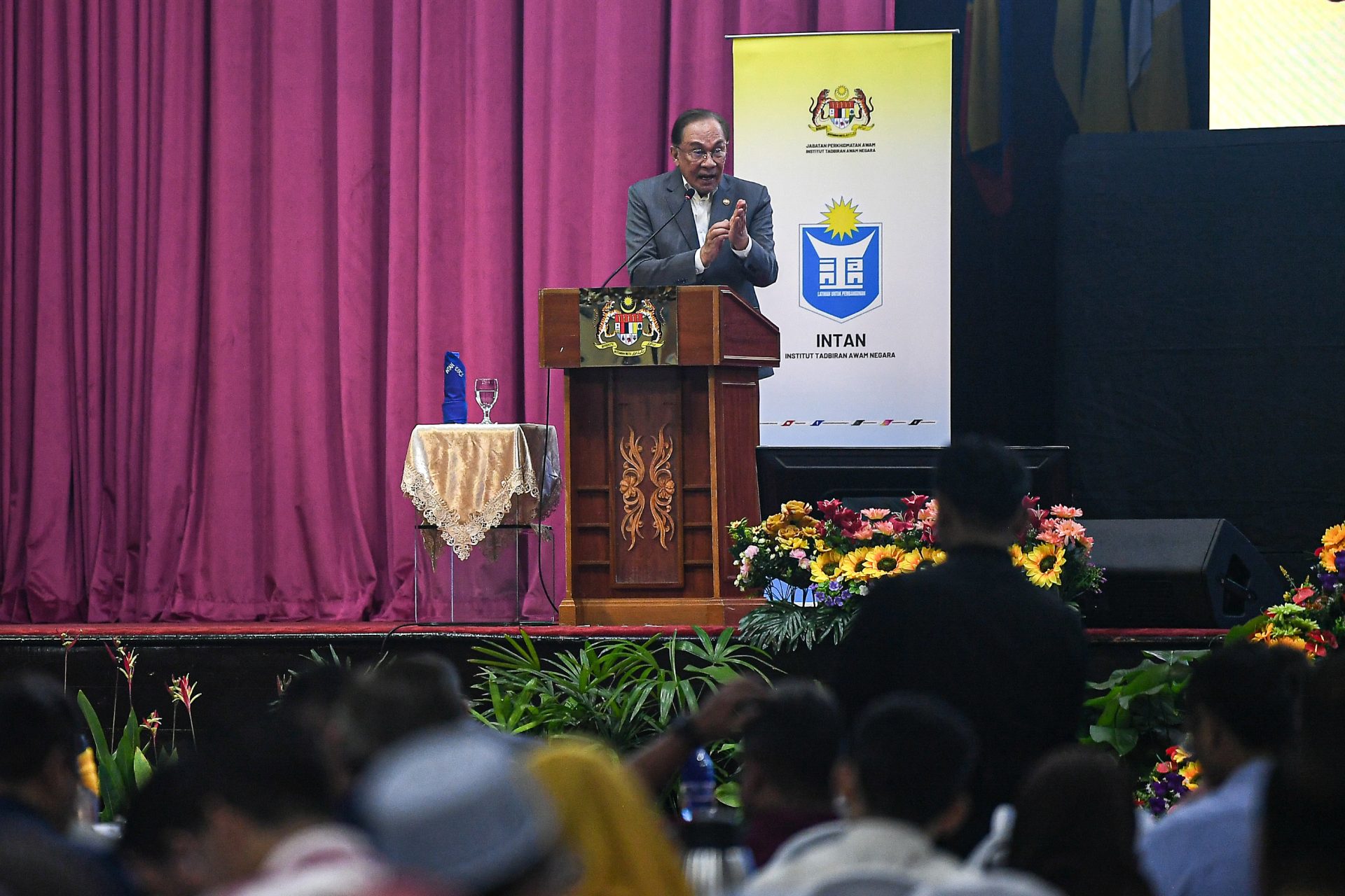 SG13_20072026_PERDANA_MENTERI Malaysians urged to reject colonial mindset, says PM Anwar