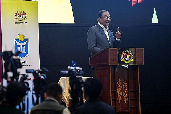 SG16_20072026_PERDANA_MENTERI Civil servants key to policy continuity and national progress