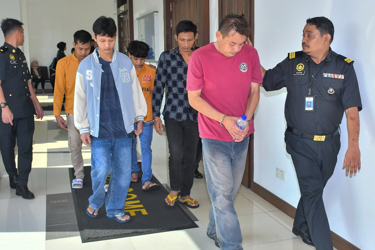 Six men charged over 6.4 tonnes of subsidised cooking oil
