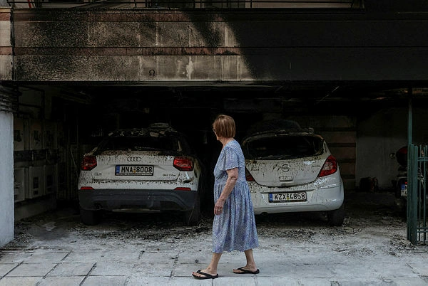 Three arrested after deadly Greece car bomb blast Three arrested after deadly Greece car bomb blast