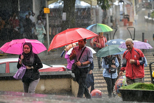 Thunderstorms warning for nine states until 5 pm Thunderstorms warning for nine states until 5 pm