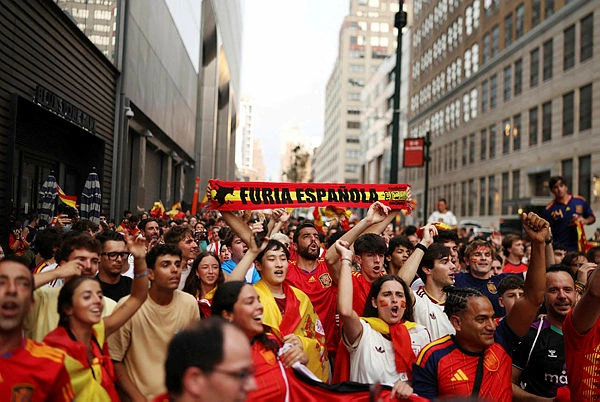 US-FBL-WC-2026-FANS FIFA toasts World Cup triumph as tournament draws to close