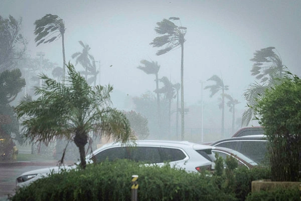 US-GUAM-MARIANA-WEATHER-TYPHOON (1) 'Catastrophic' Super Typhoon Bavi hits US island of Rota