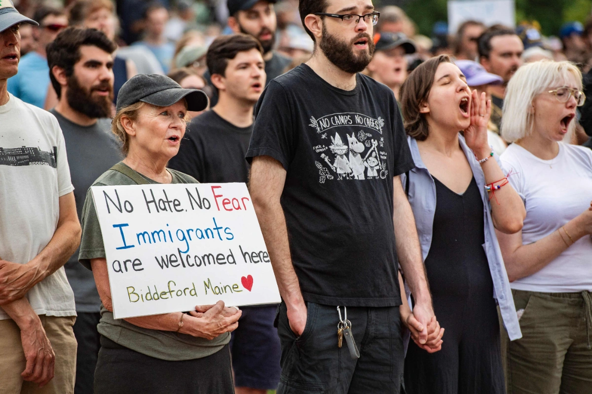US immigration officer fatally shoots Colombian in Maine US immigration officer fatally shoots Colombian in Maine