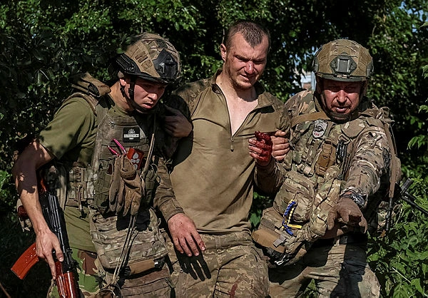 Ukraine frontline frozen in June as Russian momentum slows Ukraine frontline frozen in June as Russian momentum slows