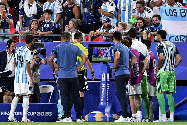 England conquer the heat but the road to the final remains trapped in VAR dependency England conquer the heat but the road to the final remains trapped in VAR dependency
