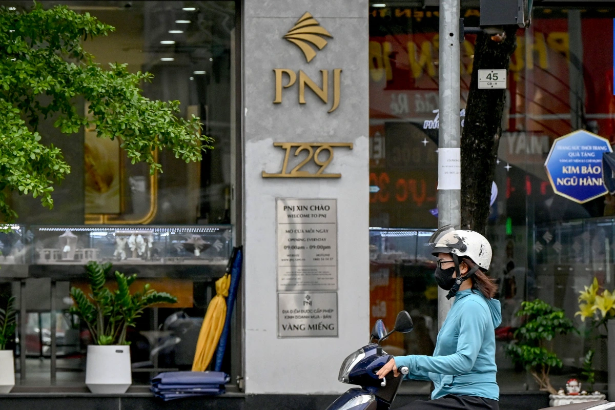 Vietnam investigates diamond smuggling ring tied to top jeweller Vietnam investigates diamond smuggling ring tied to top jeweller