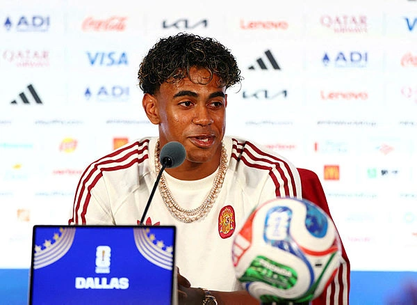 Yamal stands by 'no fear' remark before France semi-final