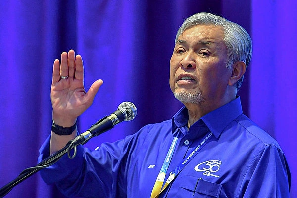 Zahid Ministers fate over campaign attacks rests with Anwar Zahid: Ministers’ fate over campaign attacks rests with Anwar