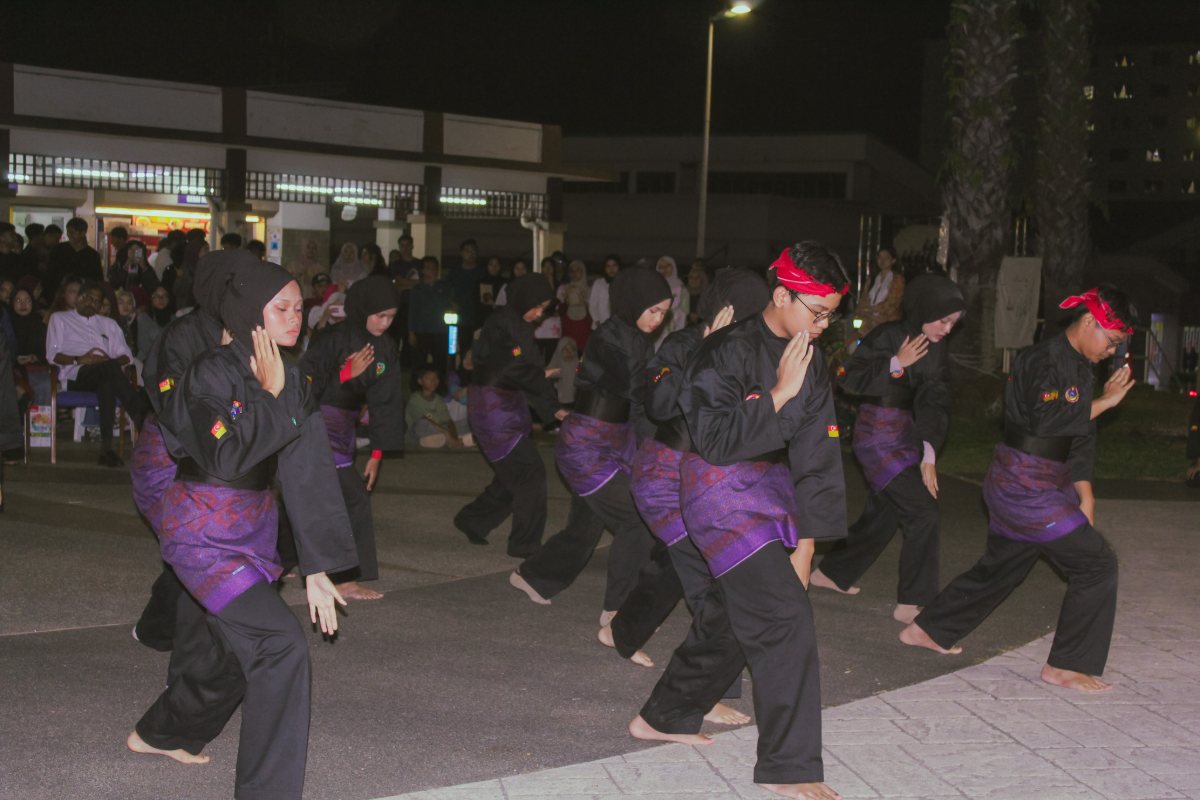 Silat gives young Malaysians a way to learn discipline, respect and physical confidence through tradition. – ALLHANDOUTPICS