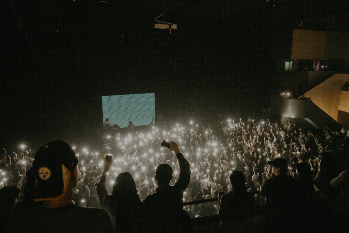 Luv (Sic) Hexalogy concert review: Pure old school hip-hop Shing02 invited fans near the stage to shine their phone lights towards the back, creating one of the most memorable visuals of the event.