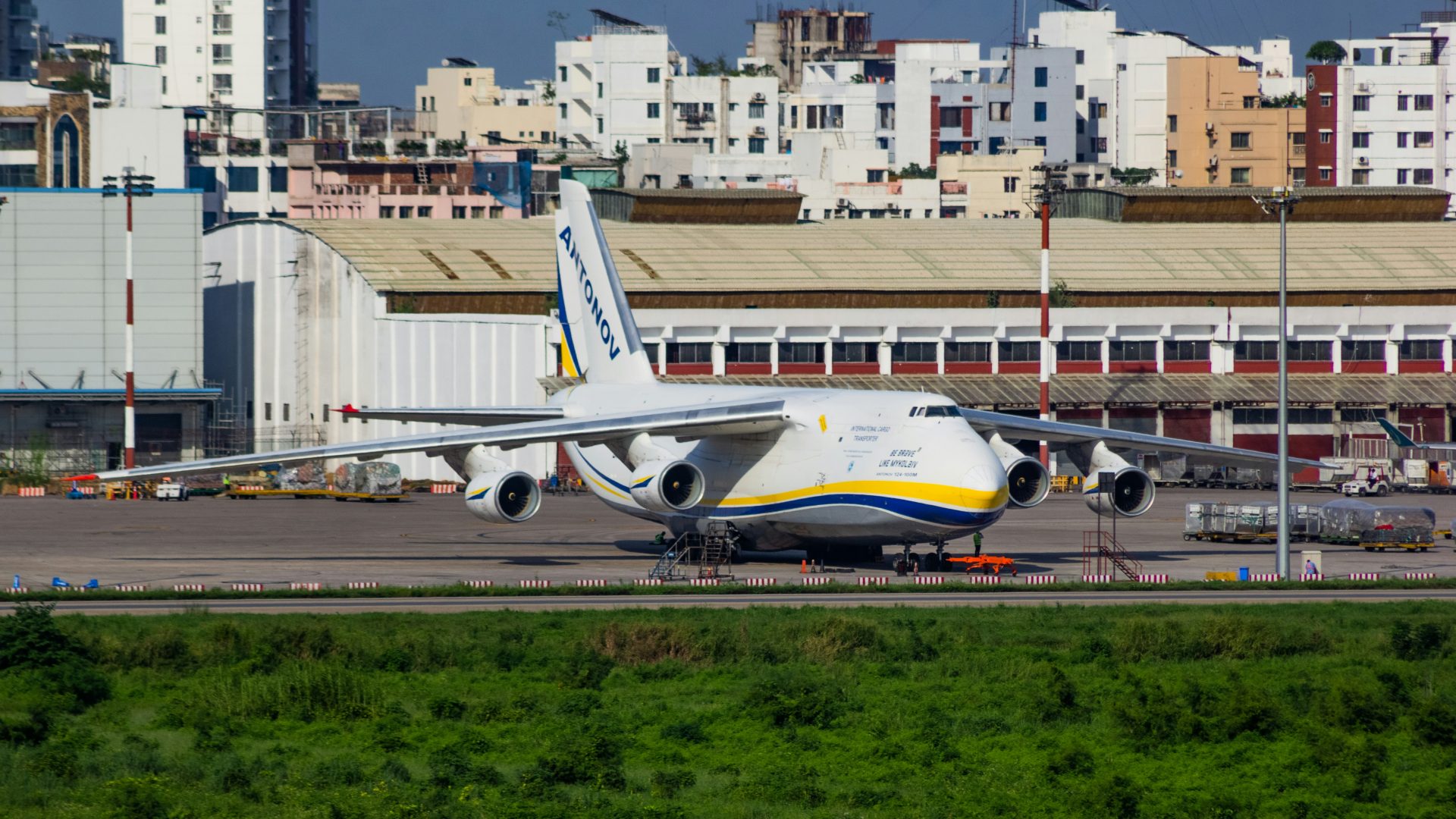Antonov Airbus, Boeing use Antonov jet to ease supply snags