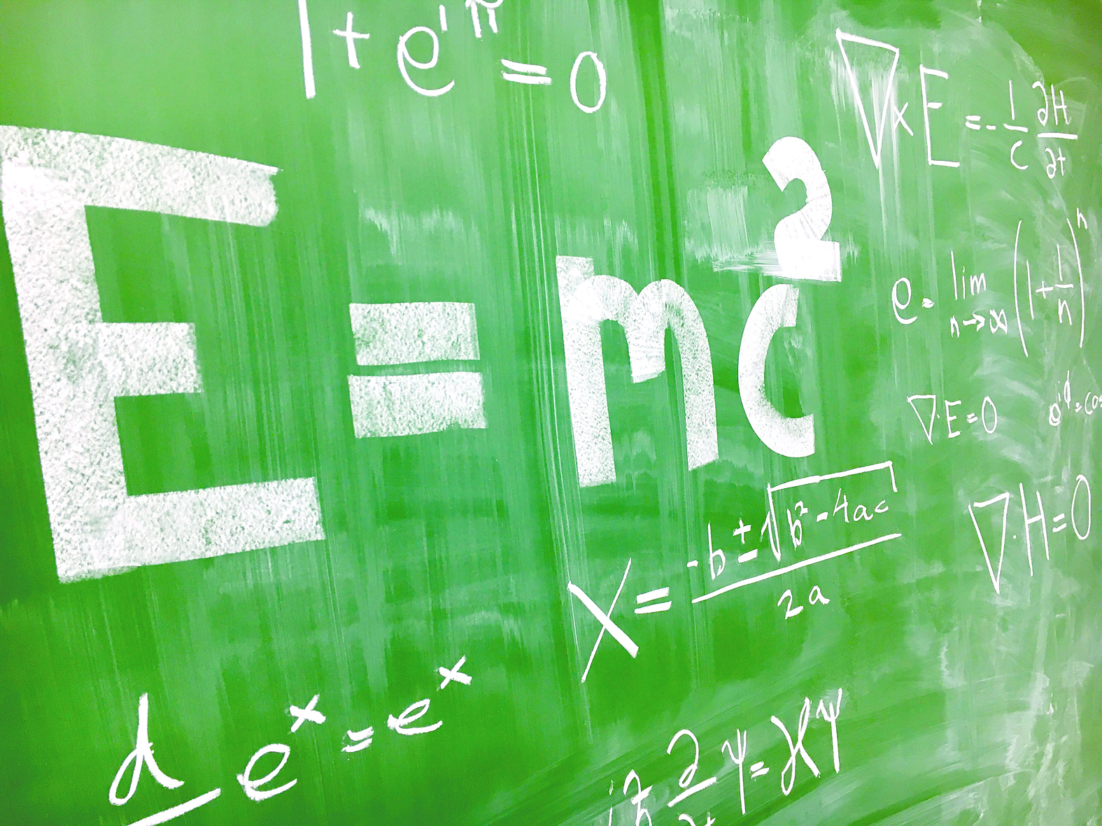 AI AI aces top maths contest with perfect score