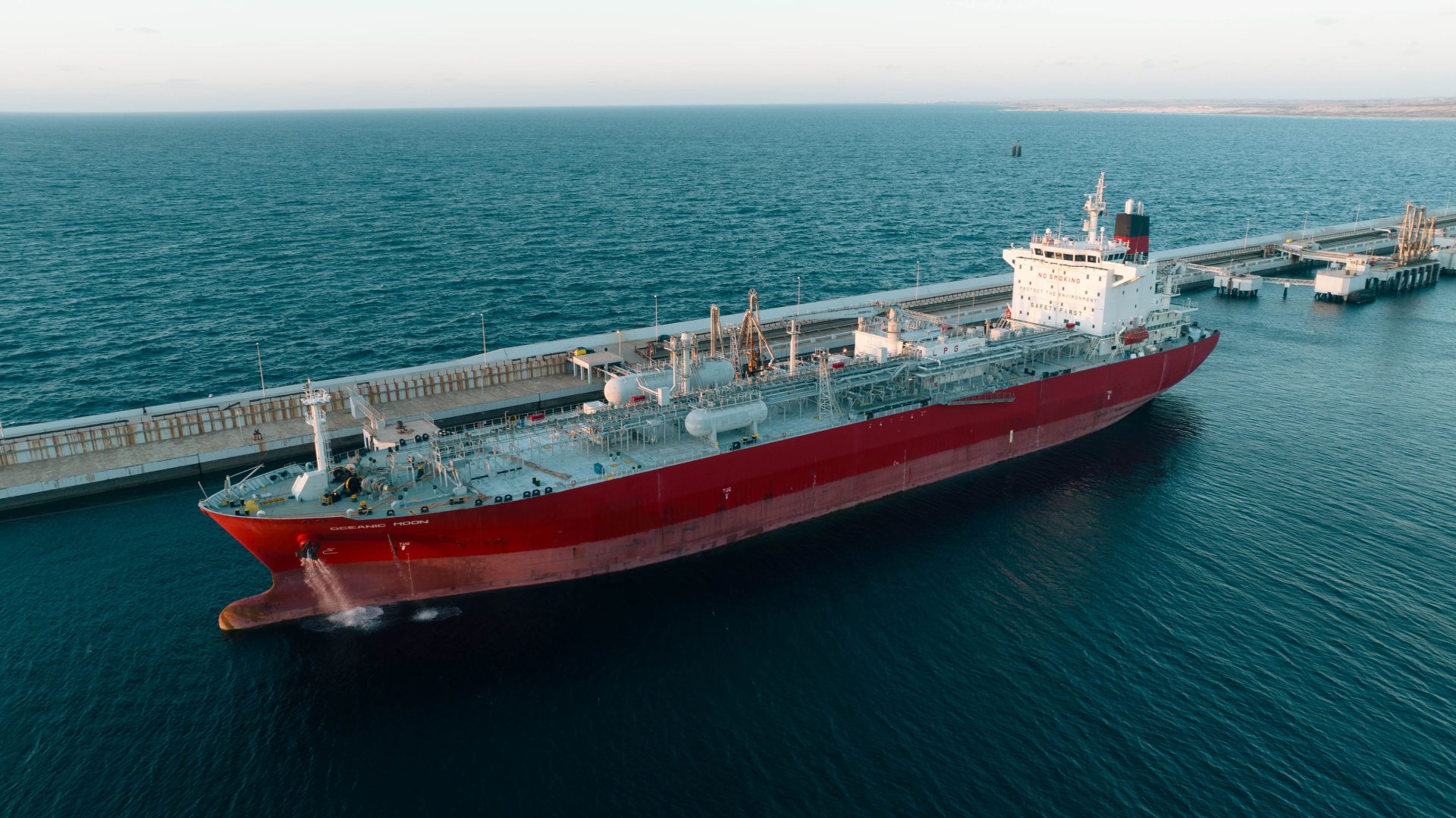 Tanker More LNG, Japan-linked vessels transit Hormuz