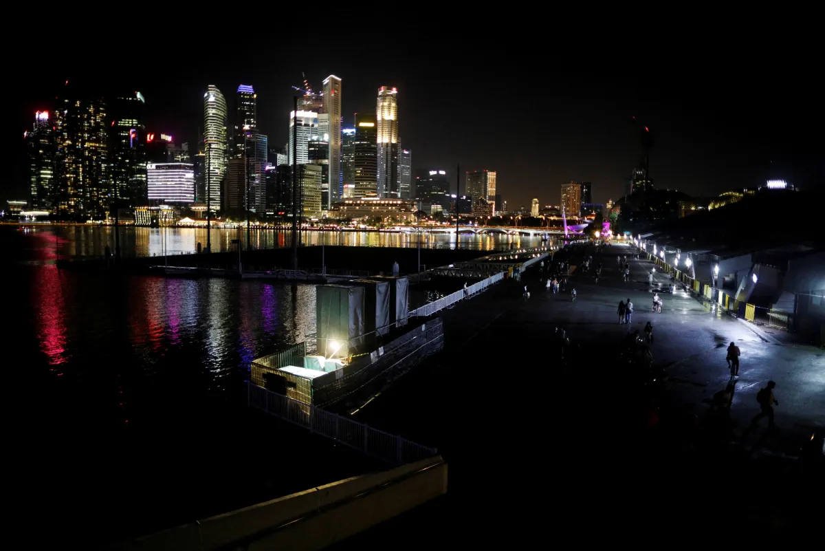 singapore-skyline-19469696