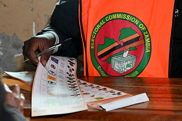 Zambia suspends vote counting nationwide amid election violence Zambia suspends vote counting nationwide amid election violence