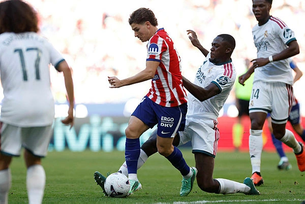 FBL-ESP-LIGA-ATLETICO_MADRID-REAL_MADRID
