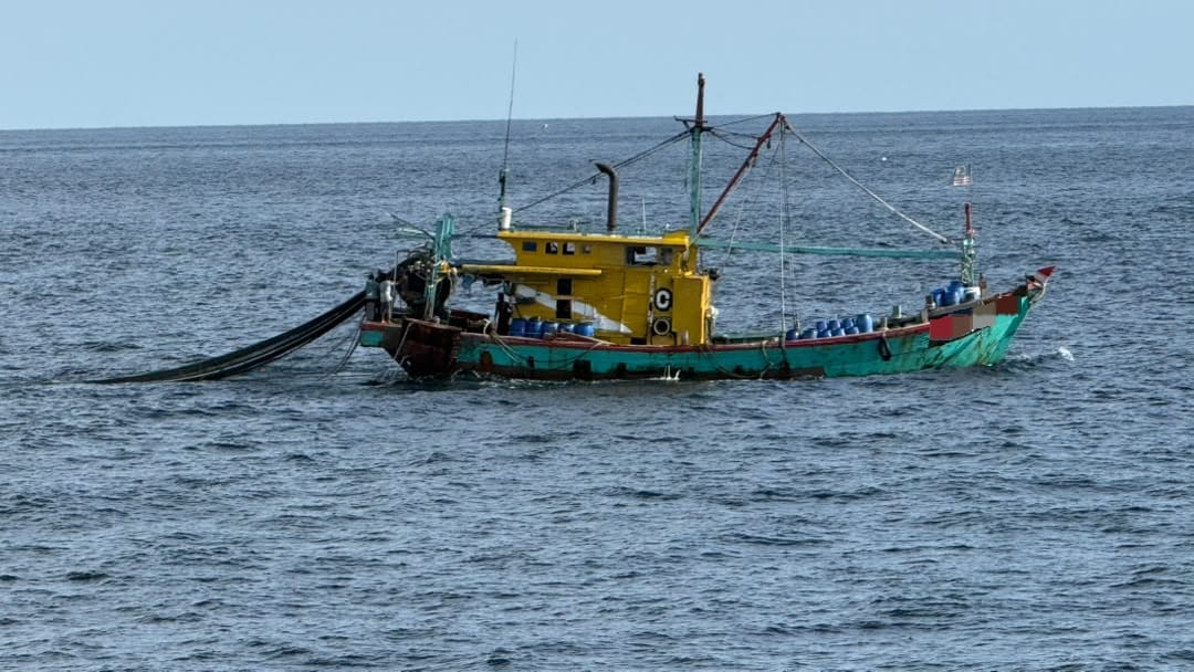 Nine foreign fishermen detained in two Selangor maritime operations Nine foreign fishermen detained in two Selangor maritime operations