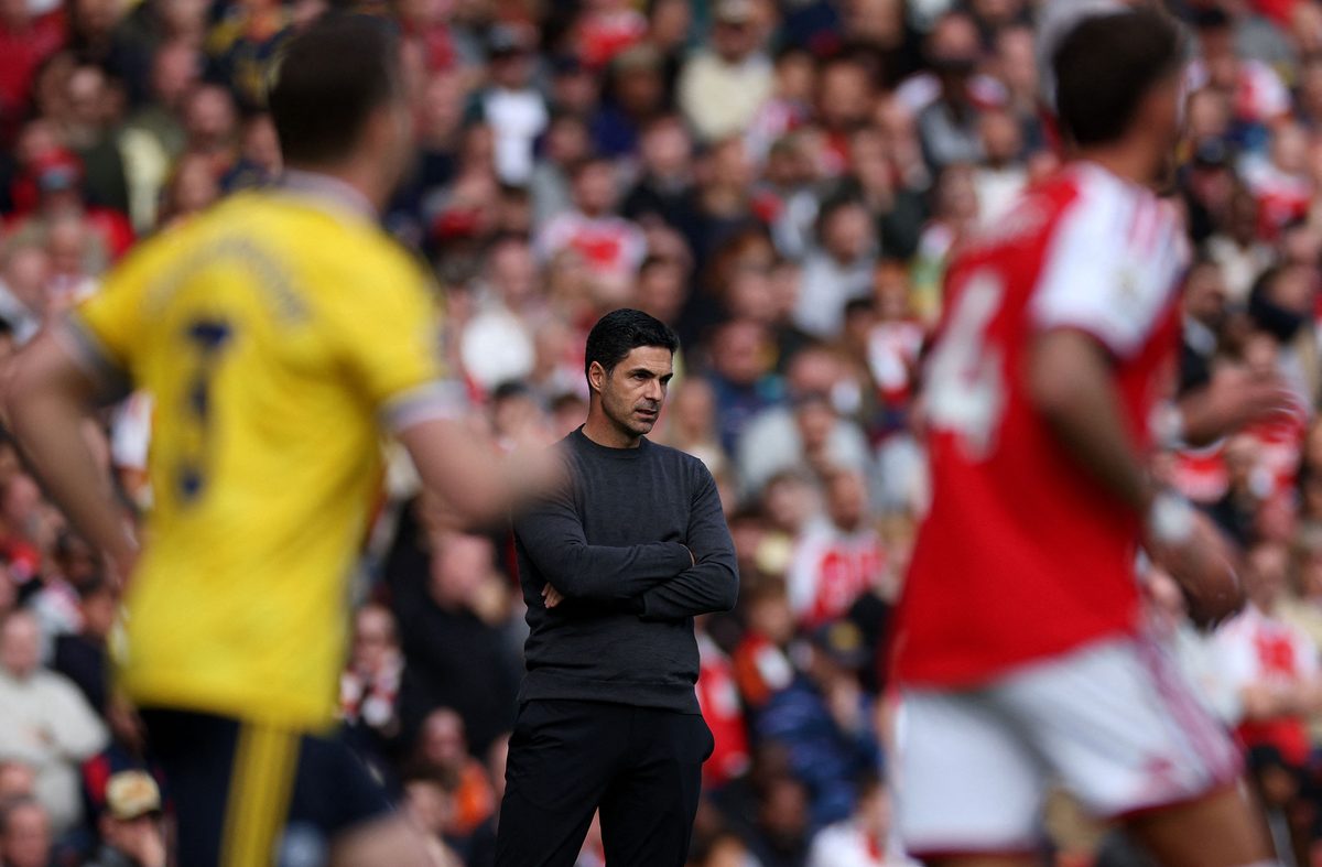 Ten-man Spurs rescue draw at Man Utd, Arsenal survive Leeds scare Ten-man Spurs rescue draw at Man Utd, Arsenal survive Leeds scare