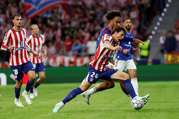 Atletico sink Man Utd as Viking deny Bayern in Champions League