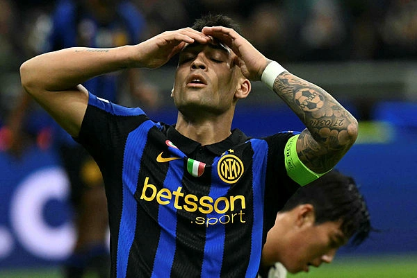 Man United’s Martinez blasts board’s lack of investment