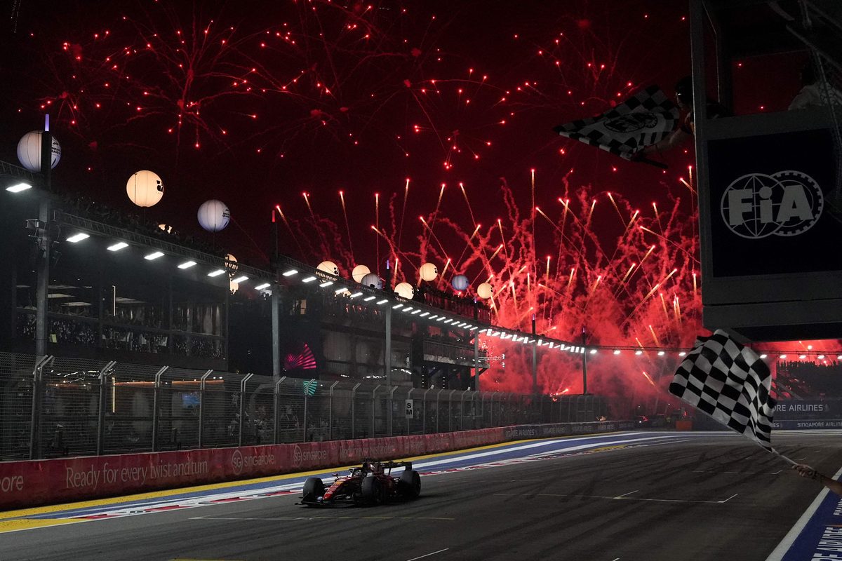 Software, sprints, trolls: Singapore Grand Prix talking points Software, sprints, trolls: Singapore Grand Prix talking points